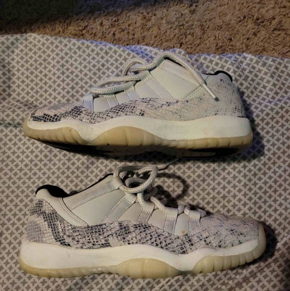 Jordan 11 Retro Low GS 'Light Bone🐍snake skin' Sneakers